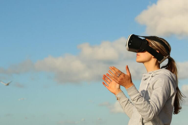 Exploring Virtual Immersion Techniques For Mastering French 8 Exploring Virtual Immersion Techniques For Mastering French